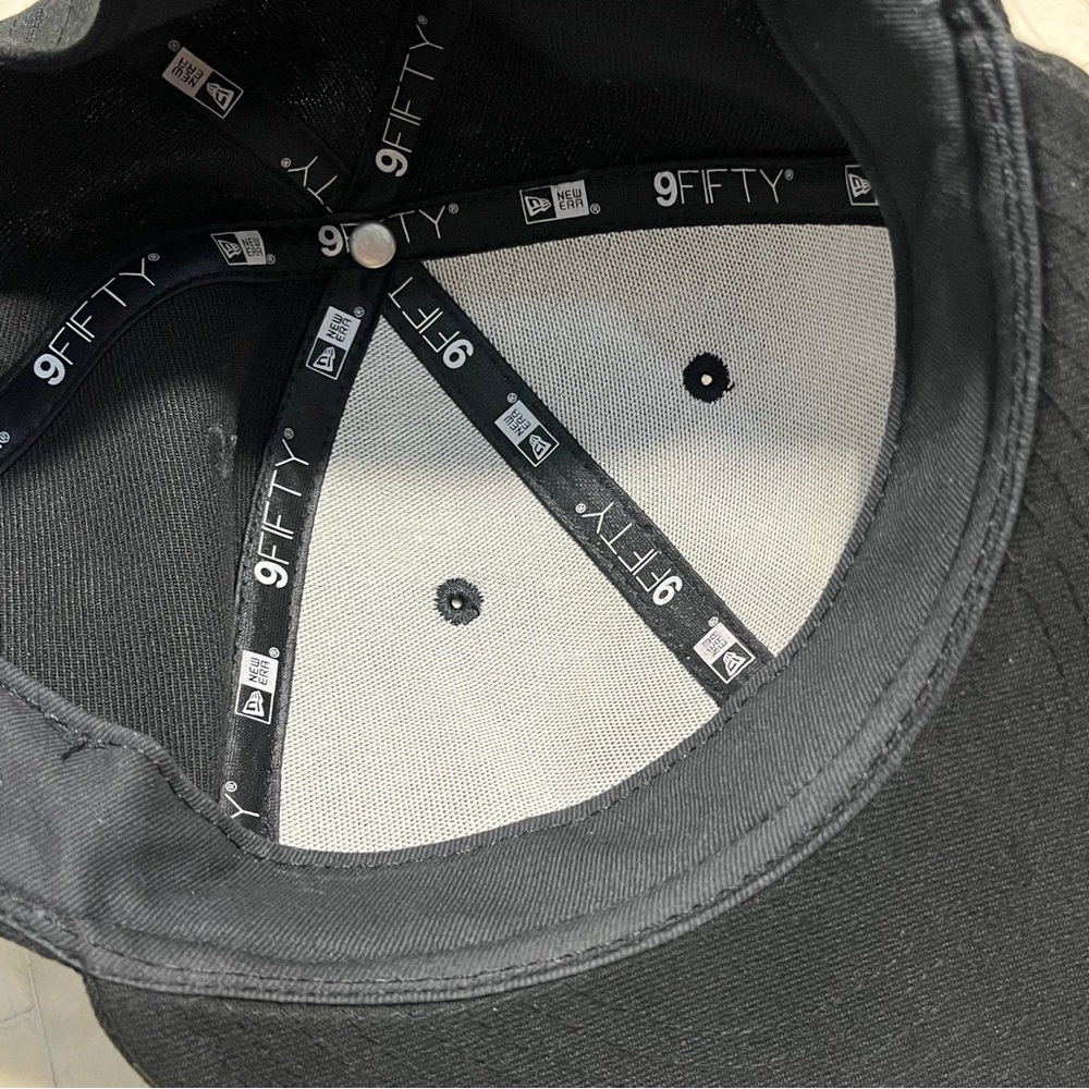 New Era NFL Minnesota Vikings Black Snapback Cap - Picture 8 of 8